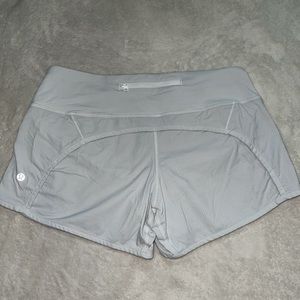🔴LULULEMON SHORTS WHITE🔴